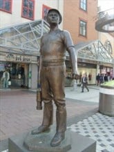 The Miner by local sculptor Robert Thomas, is a reminder of the sweat and blood that the city of Cardiff is built upon. It makes the point wonderfully well of how very different, and comparatively easy, our modern day life is.