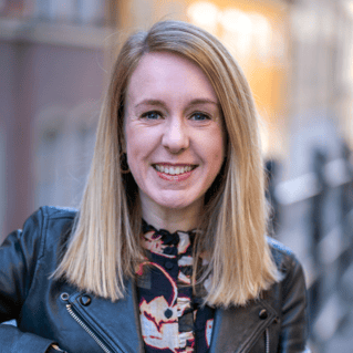 Maddy Savage informal headshot square 1