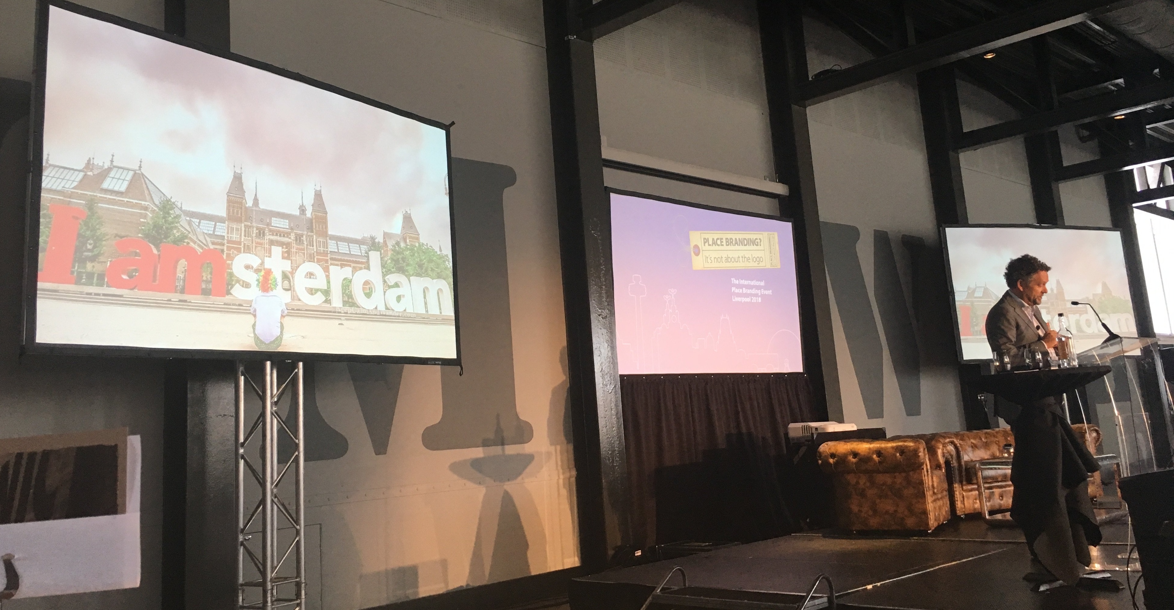 IAMSTERDAM-logo-presentation-VanderAvert