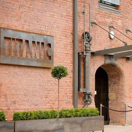 titanic hotel front